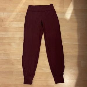 Lululemon maroon high rise align joggers